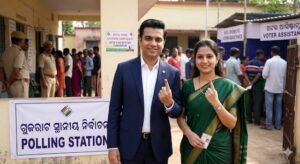 ନିର୍ବାଚନ ଫିଭର : ସ୍ତ୍ରୀଙ୍କ ସହ ବୁଥ୍‌ରେ ଭୋଟ୍ ଦେଲେ ଜିତ ଆଦାନୀ